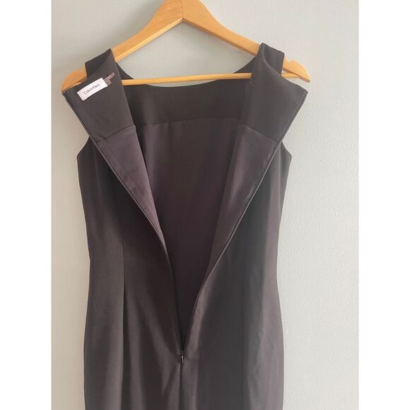 Black Sleeveless Dress with Gathered Waist Detail 4 - Picture 4 of 6